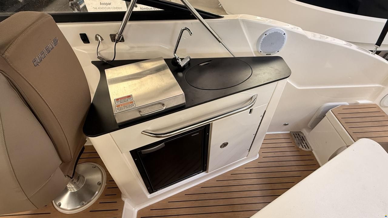 Quicksilver Activ 805 Cruiser