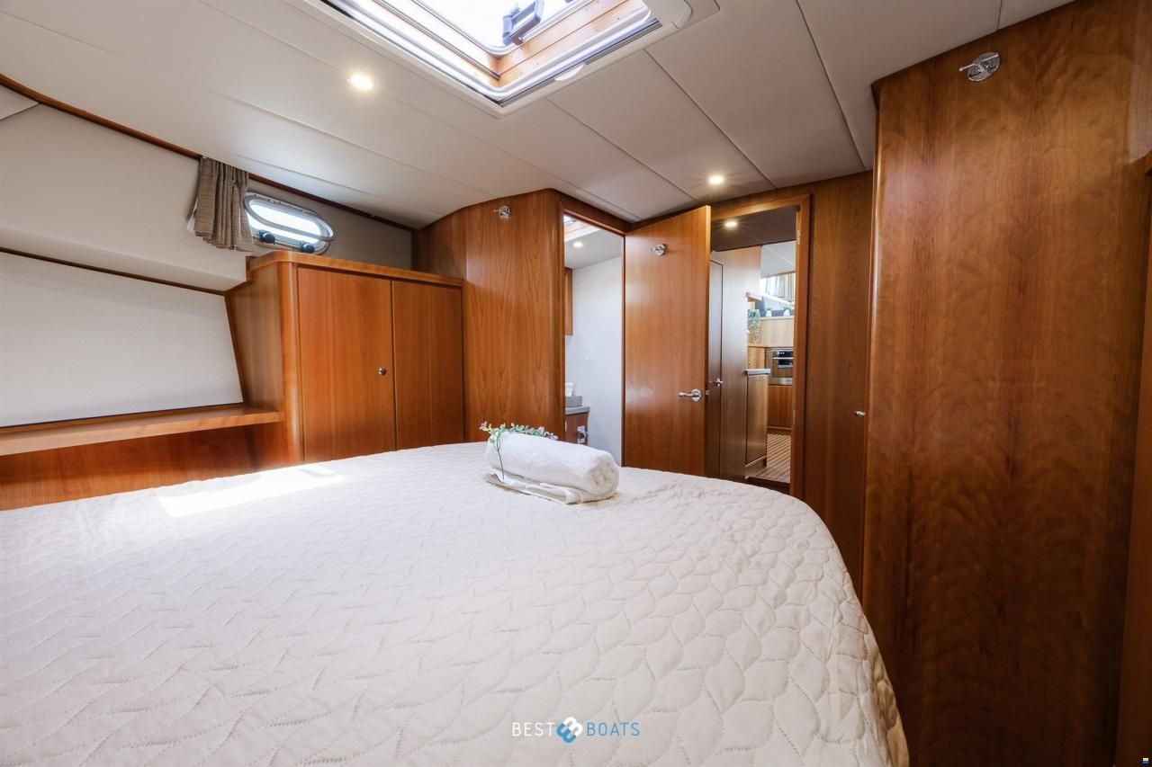 Linssen Grand Sturdy 470 Sedan Wheelhouse