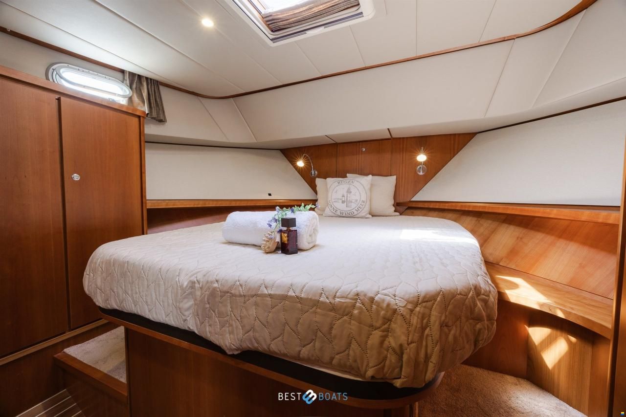 Linssen Grand Sturdy 470 Sedan Wheelhouse