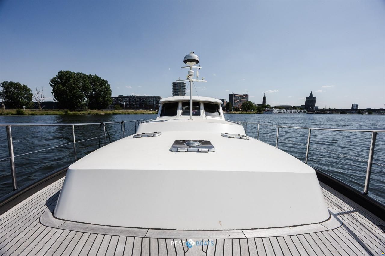 Linssen Grand Sturdy 470 Sedan Wheelhouse