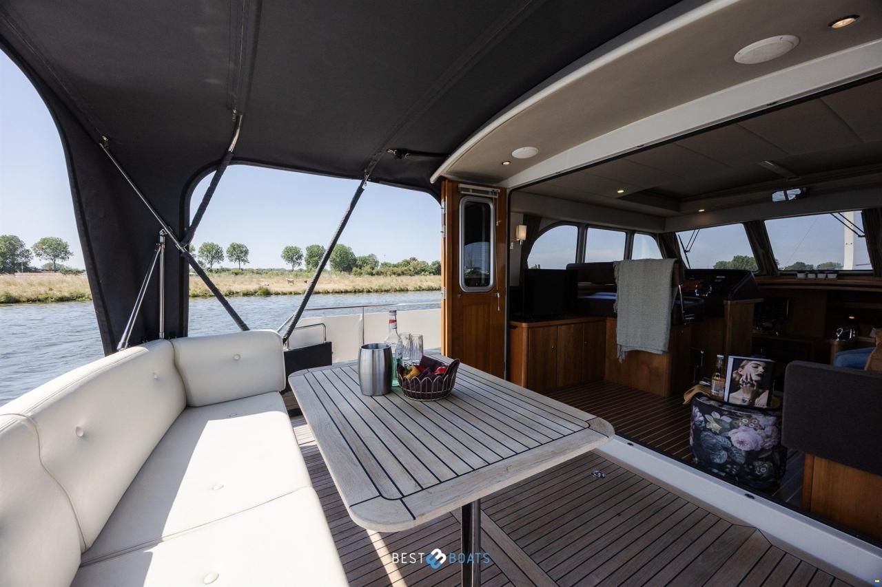 Linssen Grand Sturdy 470 Sedan Wheelhouse