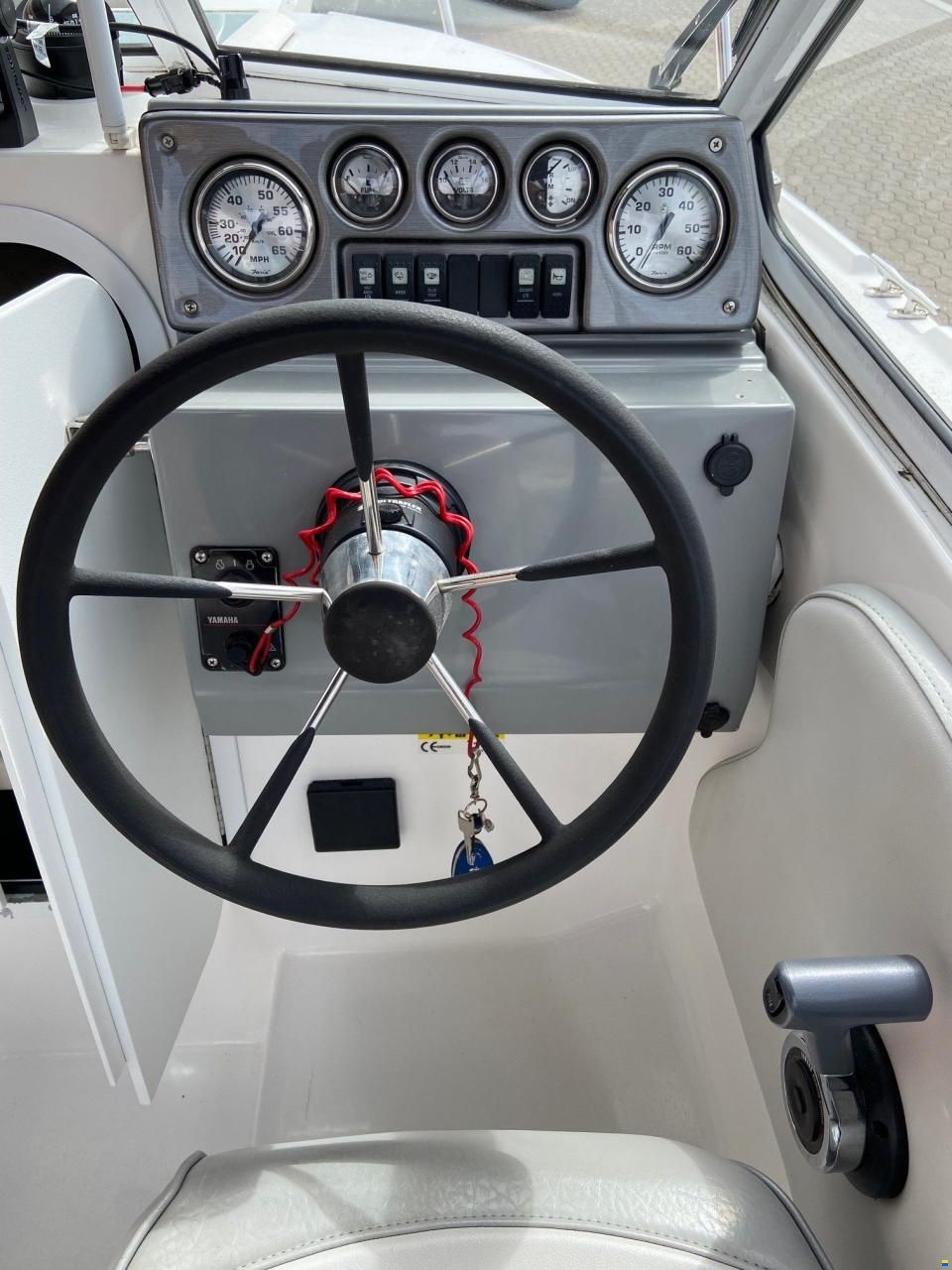 Campion 542 Explorer m/Yamaha F115 hk og Variant