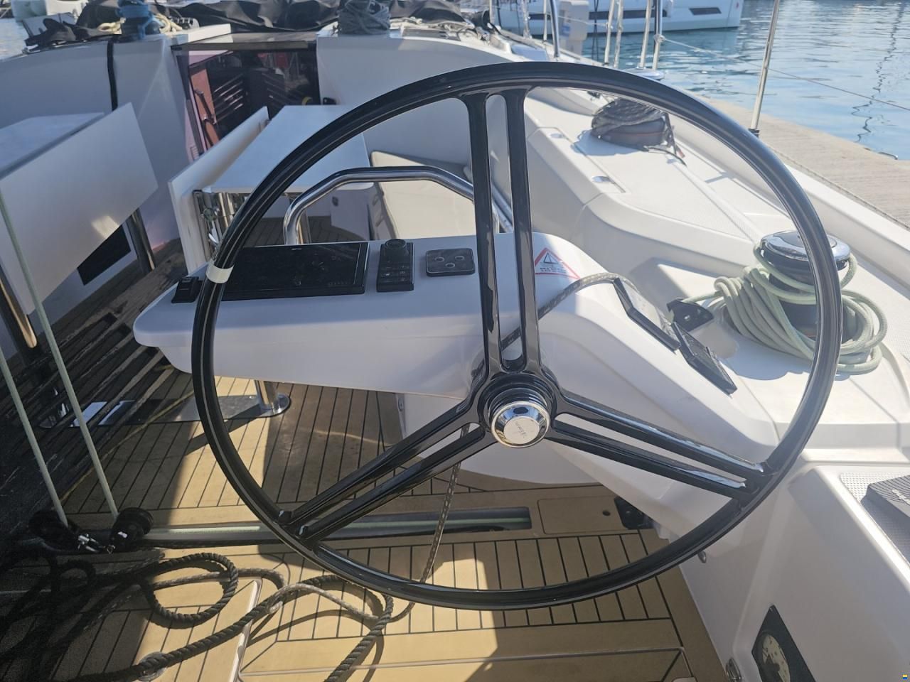 Elan E6