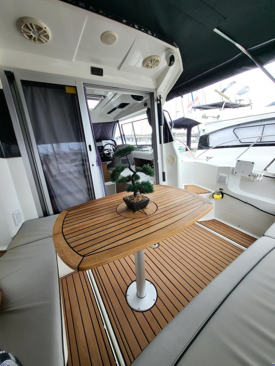 Jeanneau Merry Fisher 795