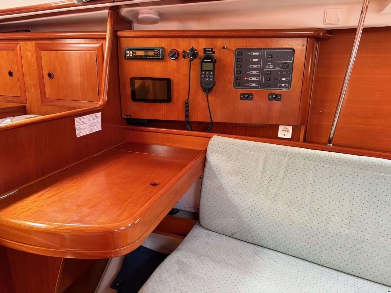 Beneteau Oceanis 331 10,40 x 3,5 x 1,65