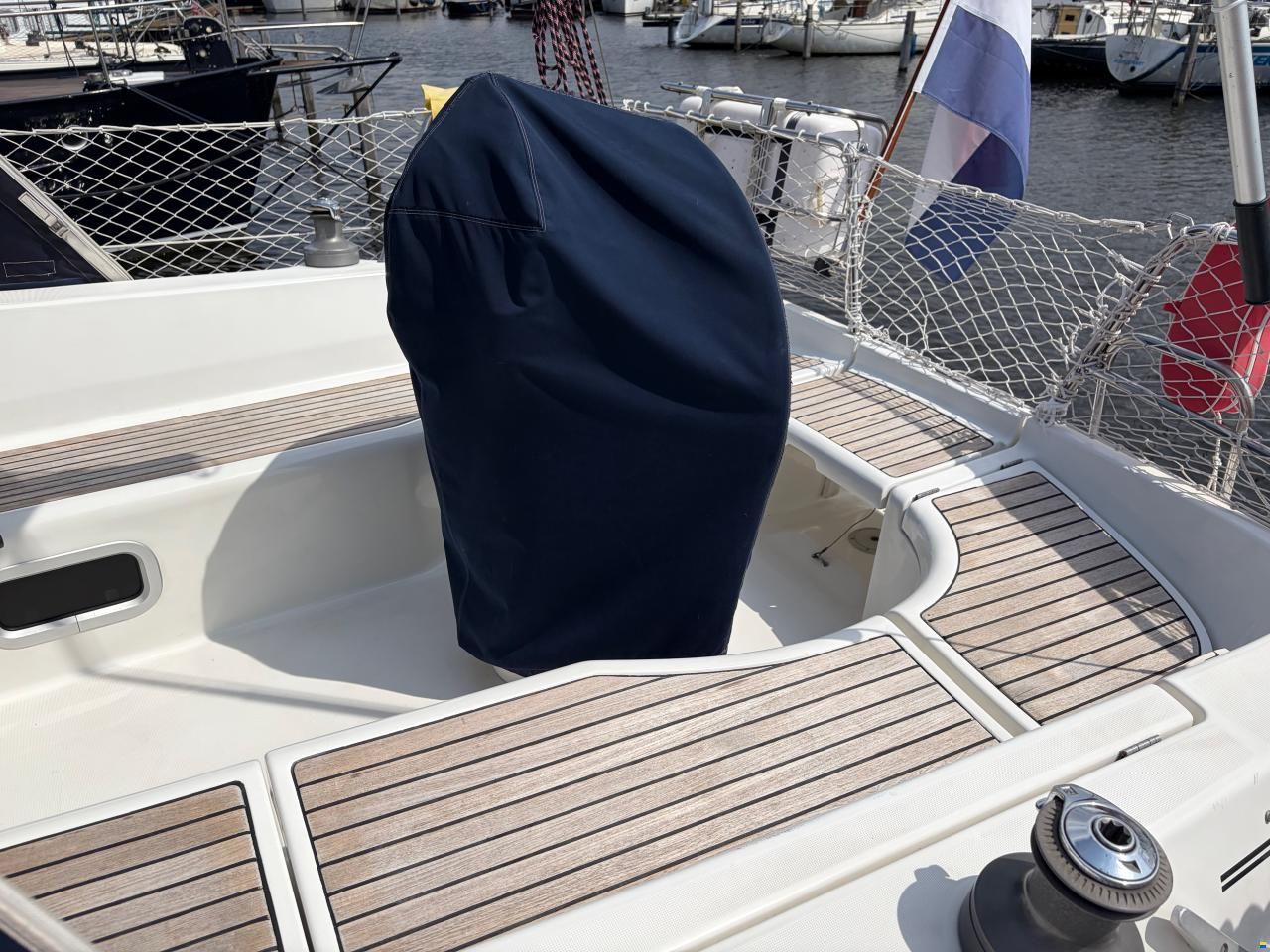 Beneteau Oceanis 331 10,40 x 3,5 x 1,65