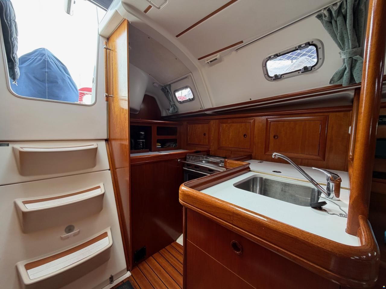 Beneteau Oceanis 331 10,40 x 3,5 x 1,65