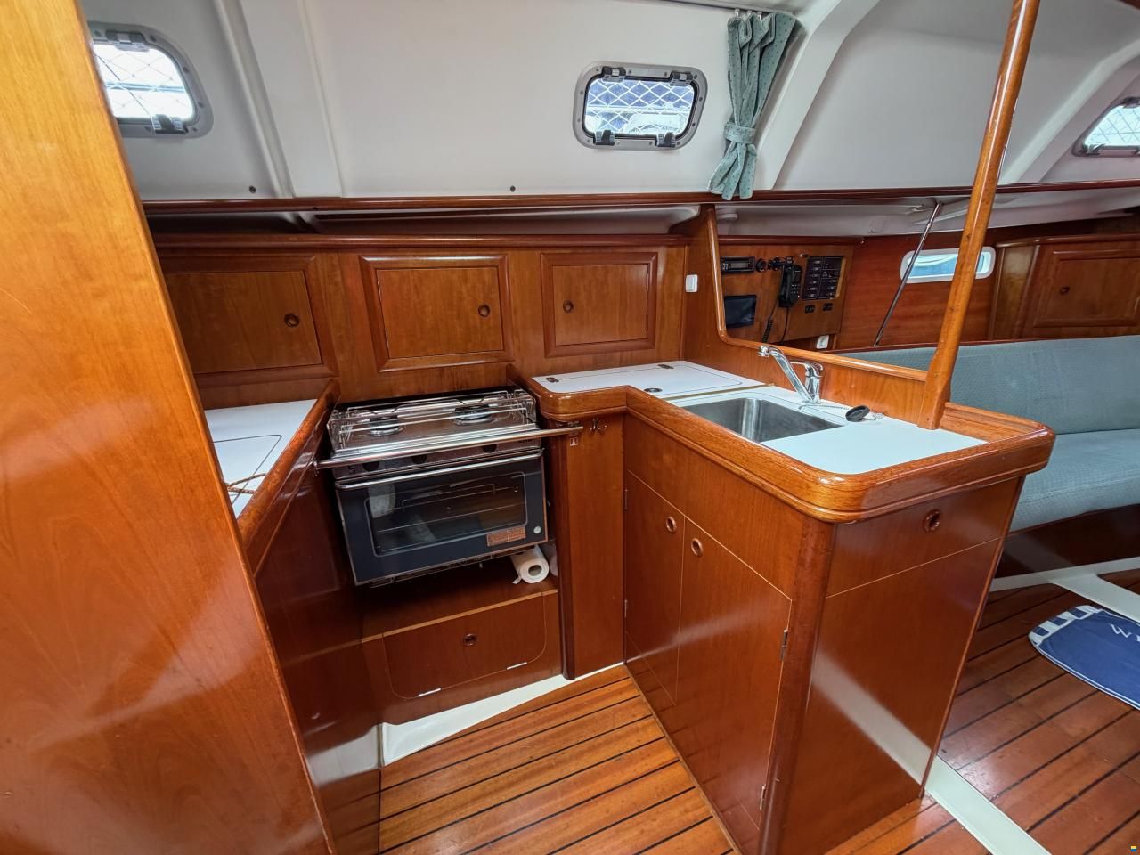Beneteau Oceanis 331 10,40 x 3,5 x 1,65