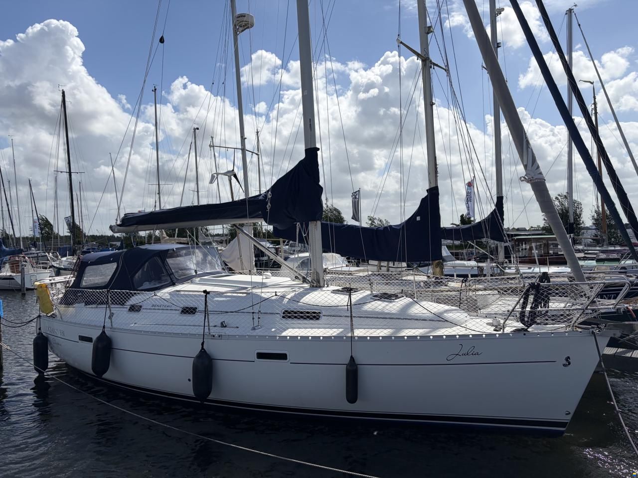 Beneteau Oceanis 331 10,40 x 3,5 x 1,65