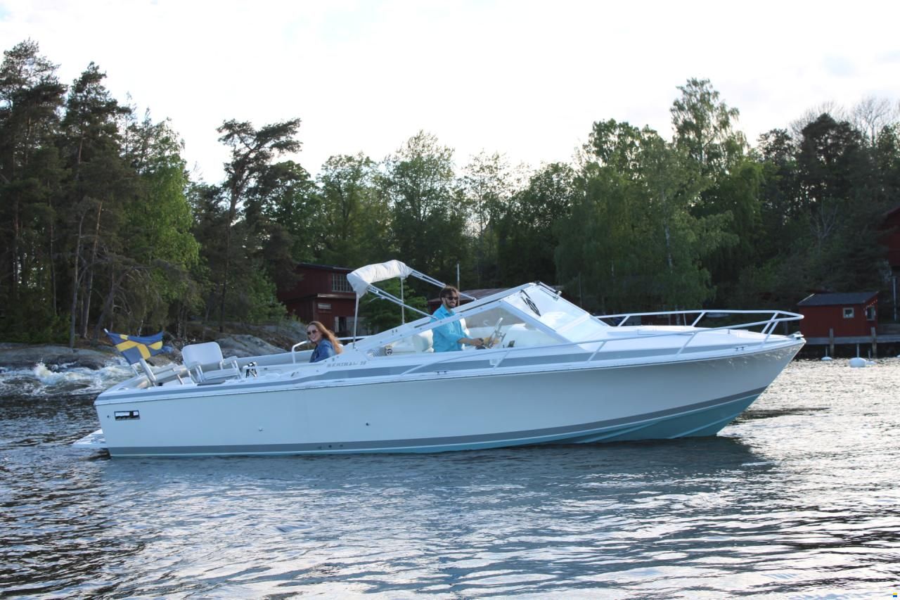 Bertram 28 Moppie