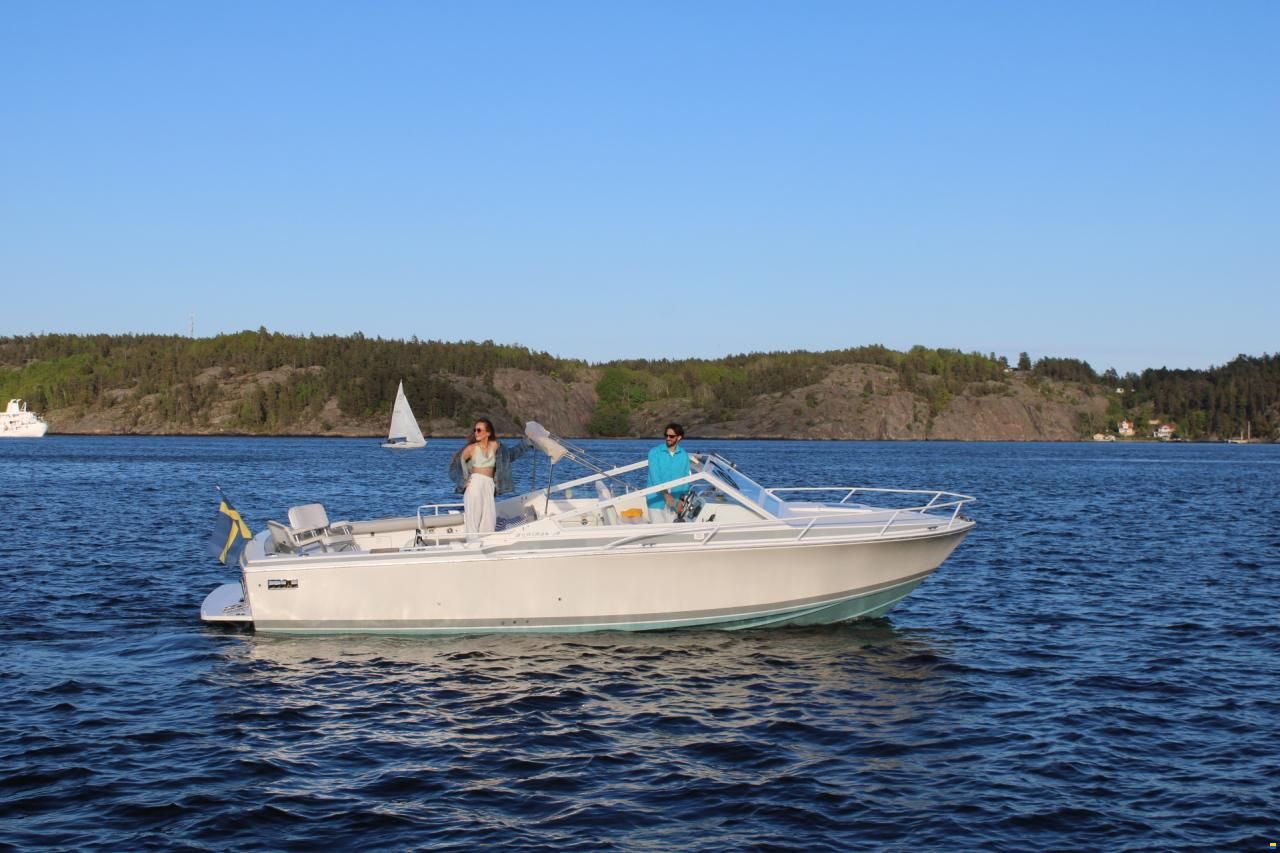 Bertram 28 Moppie