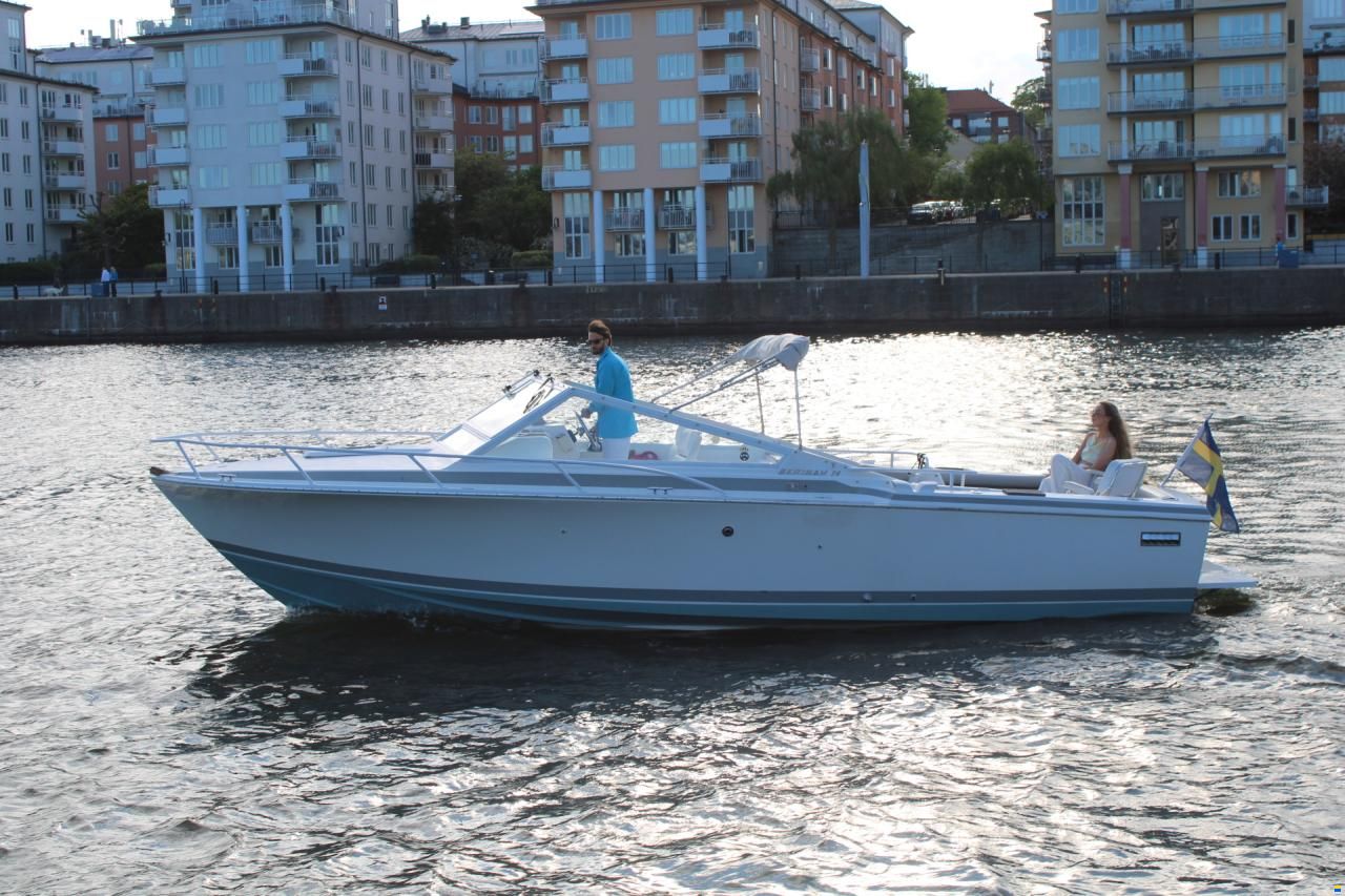Bertram 28 Moppie
