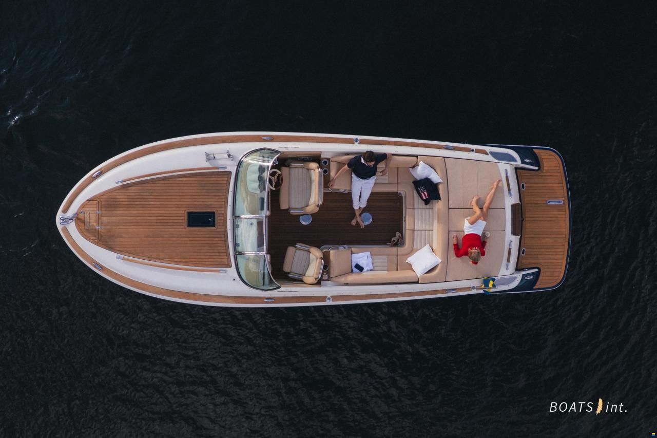 Chris Craft 28 Corsair