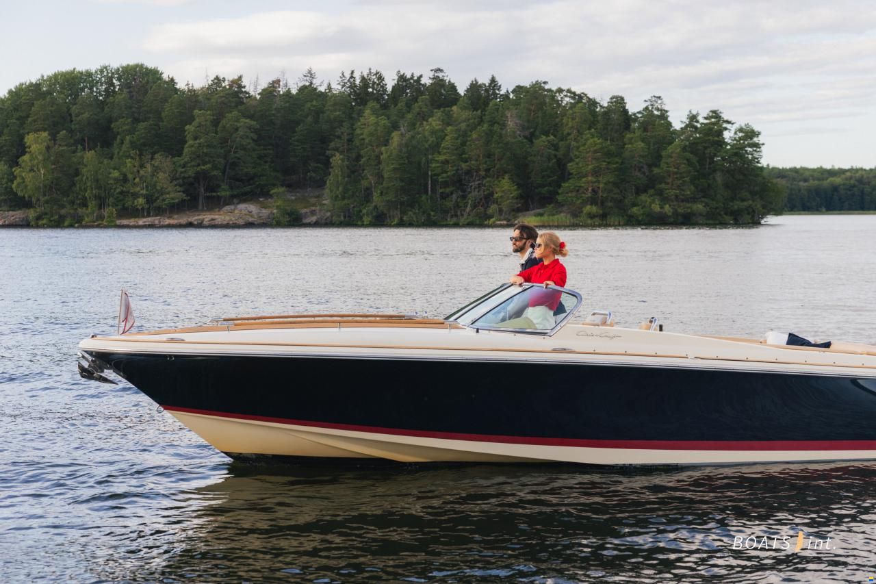 Chris Craft 28 Corsair