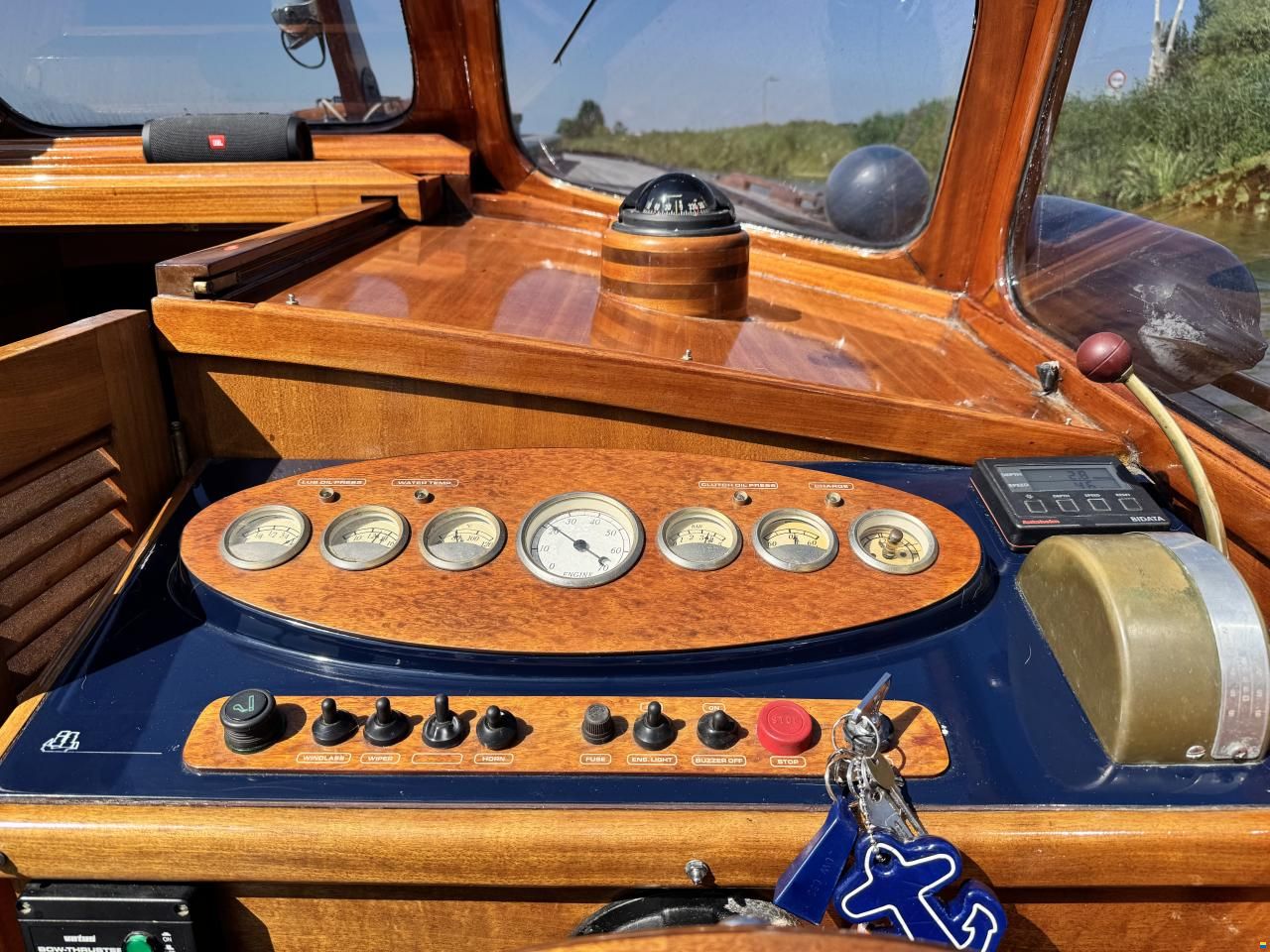 Rapsody 29 ft OC Gold Line