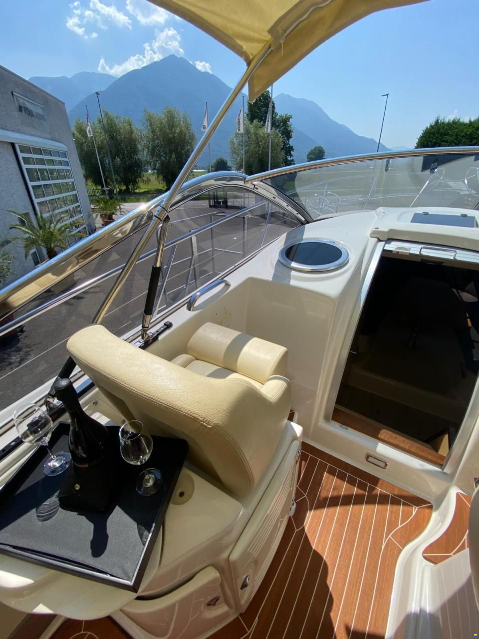 Cranchi Endurance 33