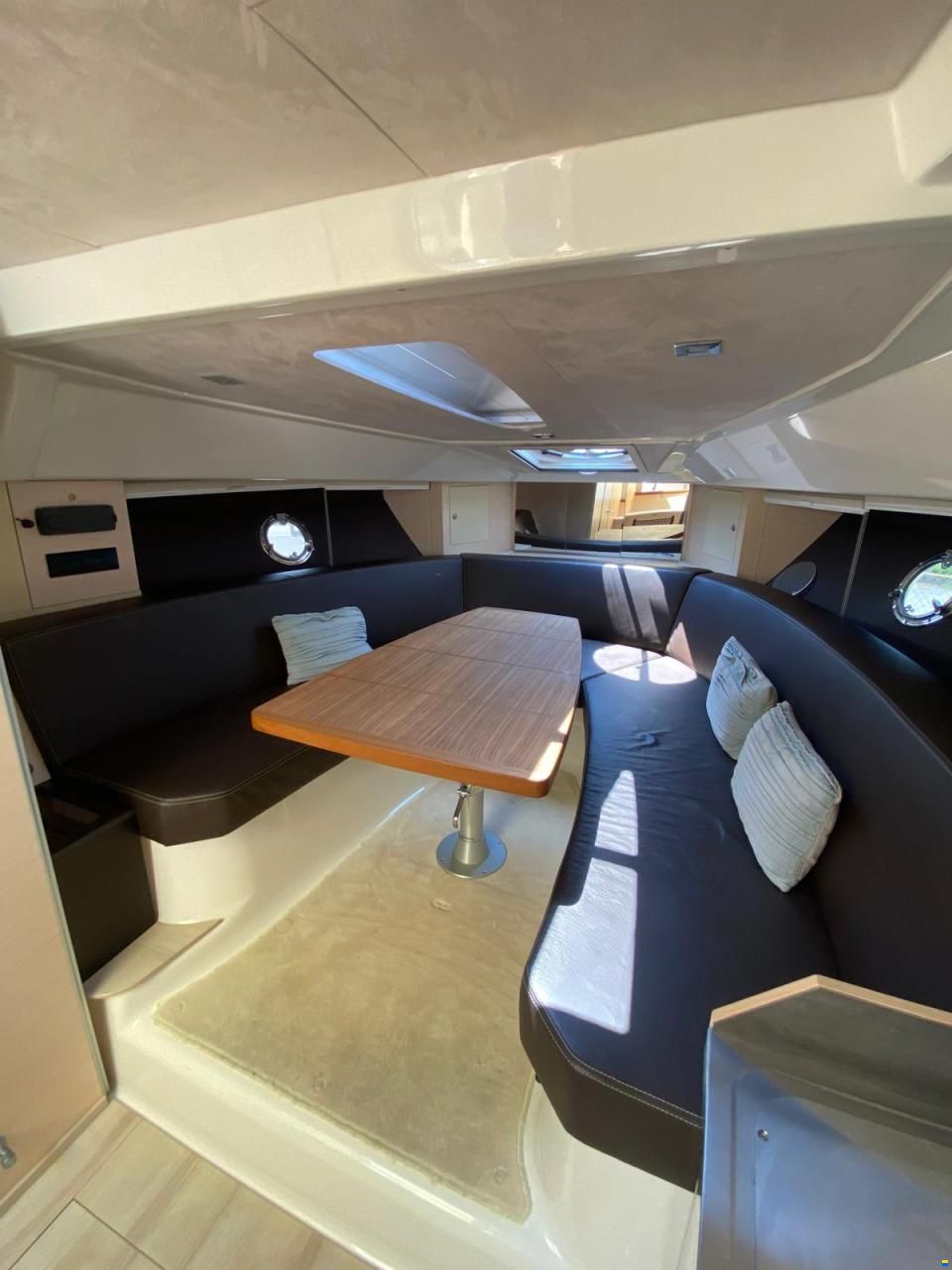 Cranchi Endurance 33