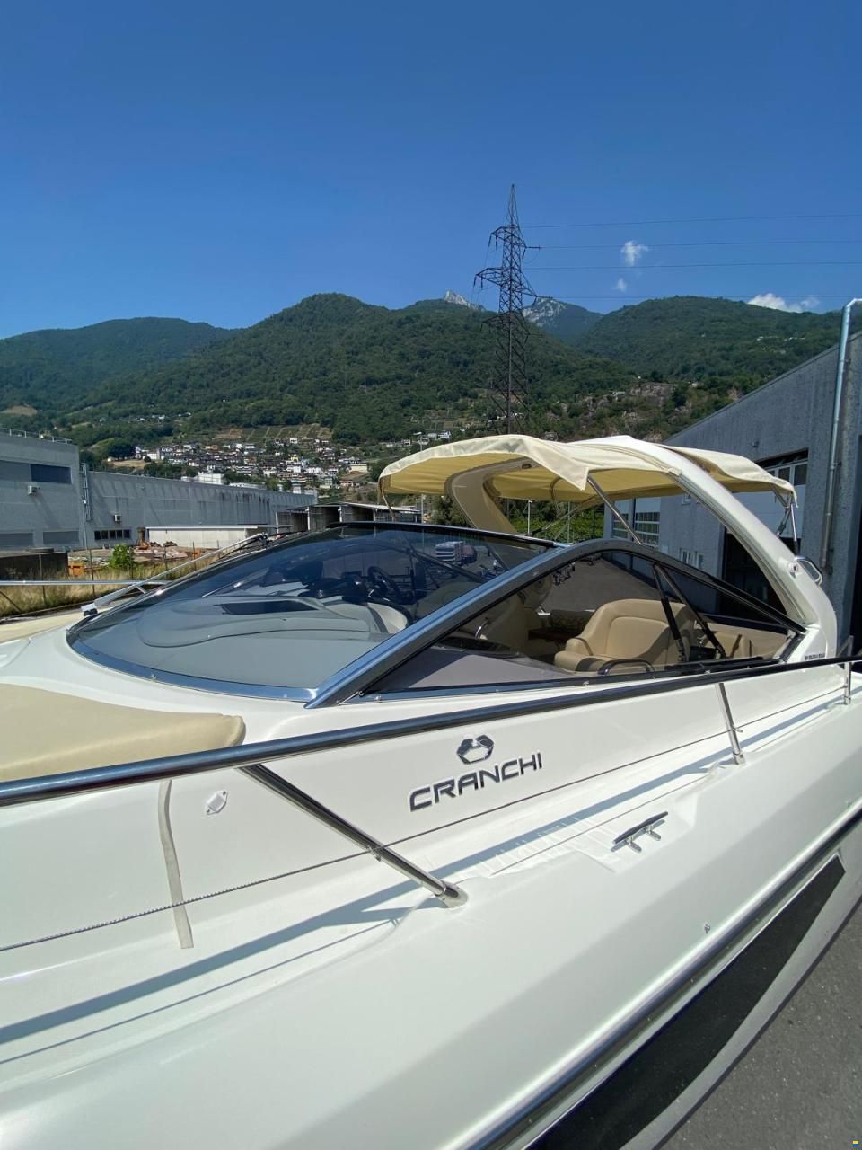 Cranchi Endurance 33
