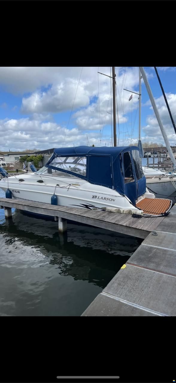 Larson Cabrio 244