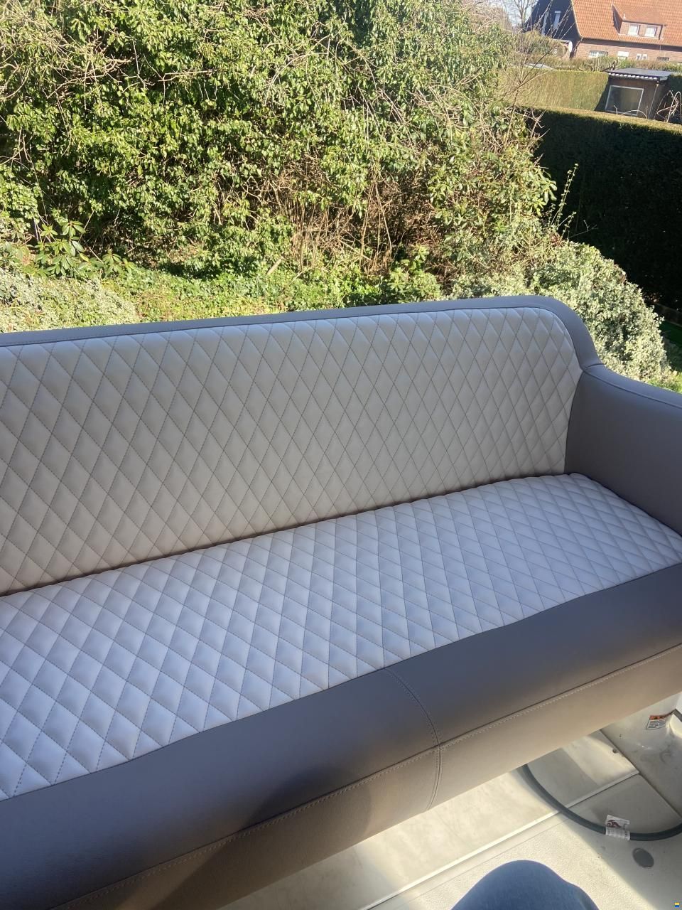 Larson Cabrio 244
