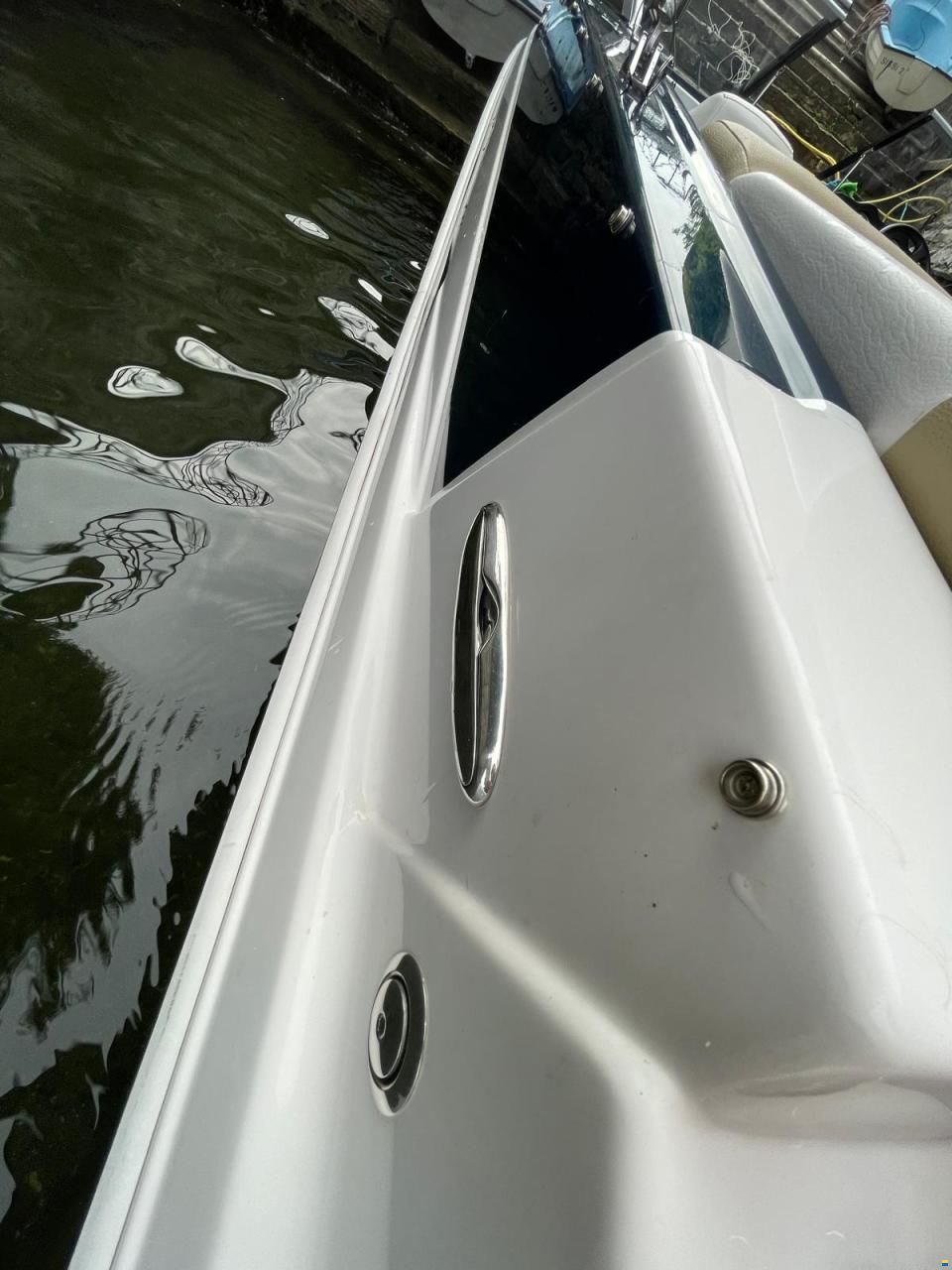 Glastron GT185