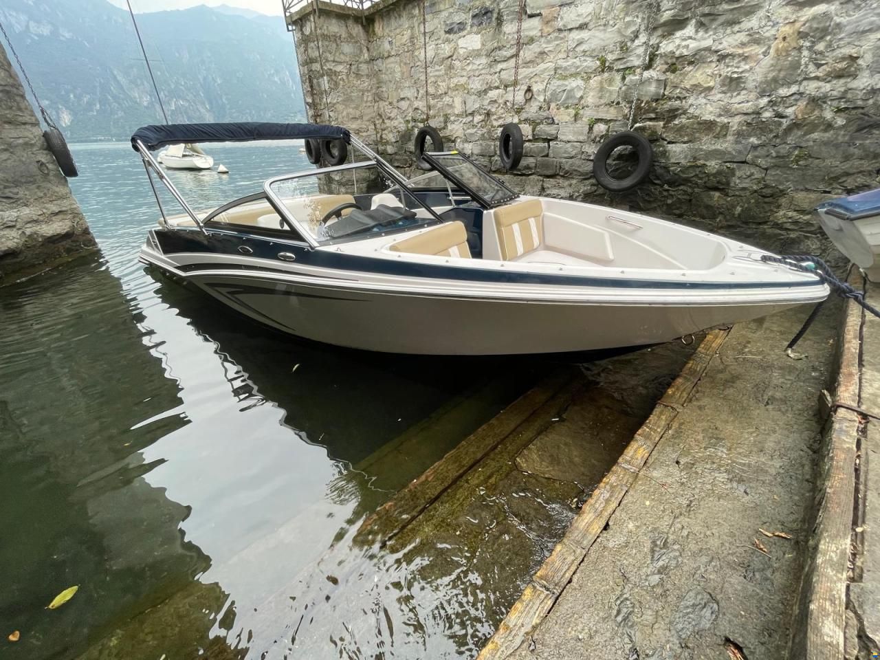 Glastron GT185