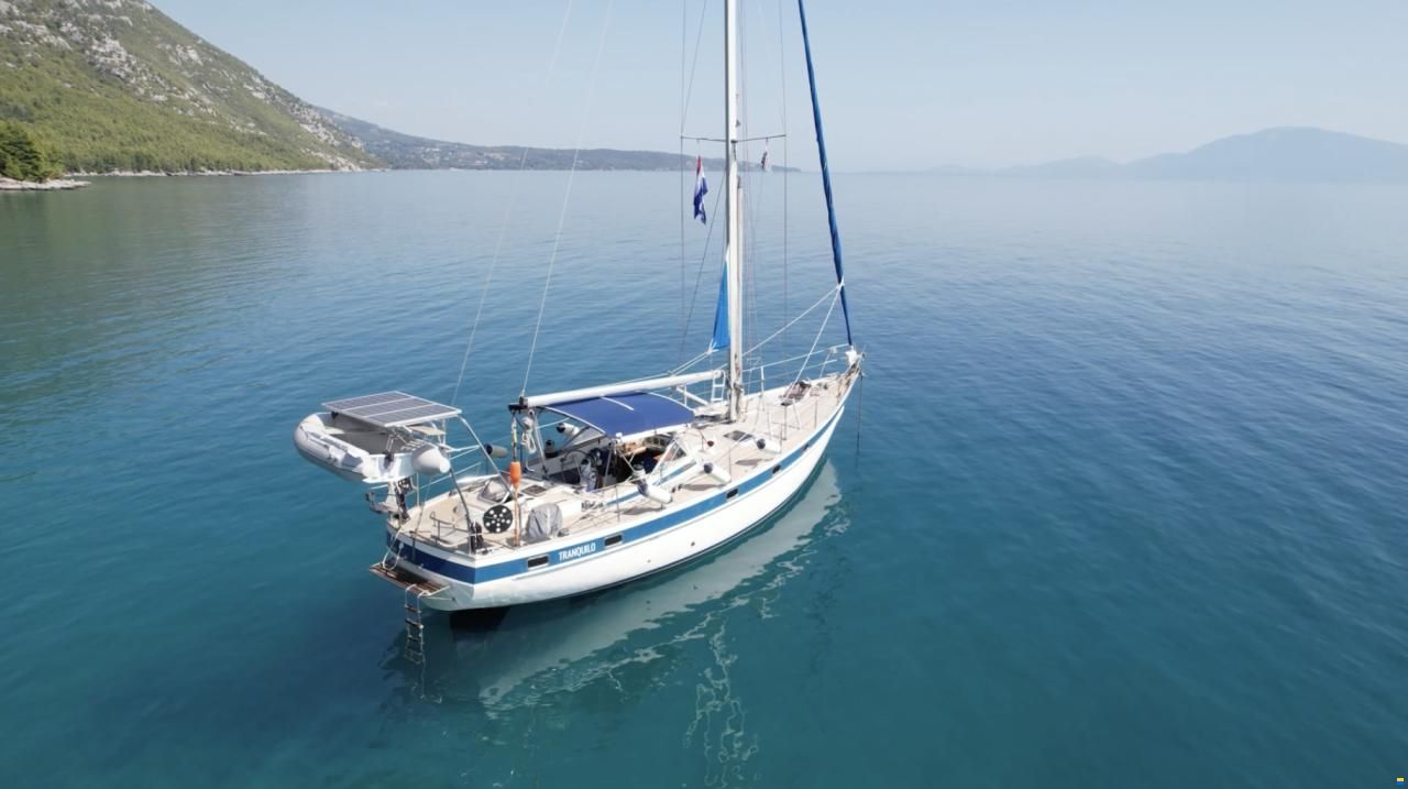 Hallberg-Rassy HR42E