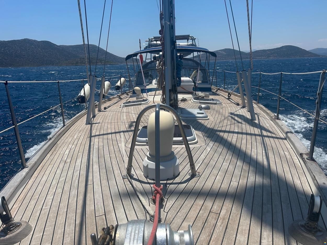 Hallberg-Rassy HR42E