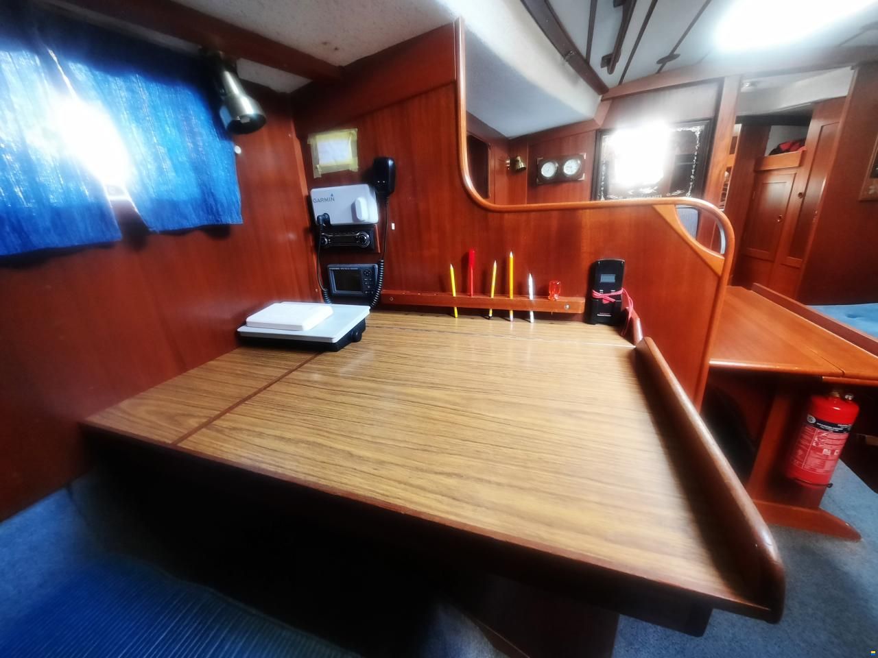 Hallberg-Rassy HR 352