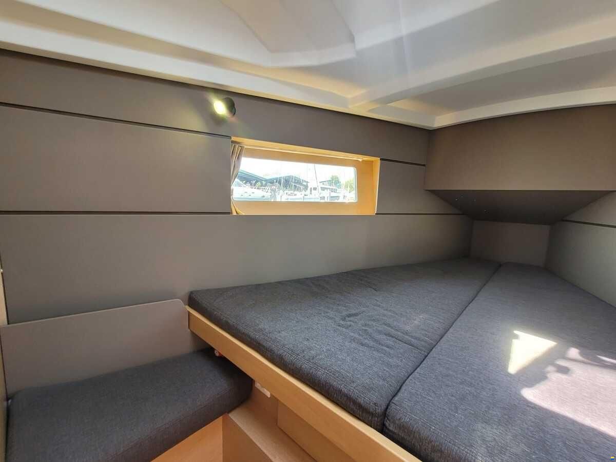 Beneteau Oceanis 35