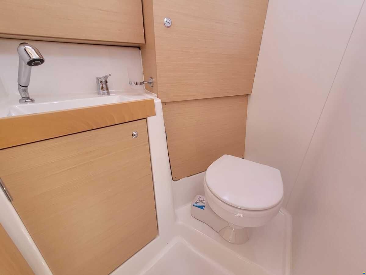 Beneteau Oceanis 35