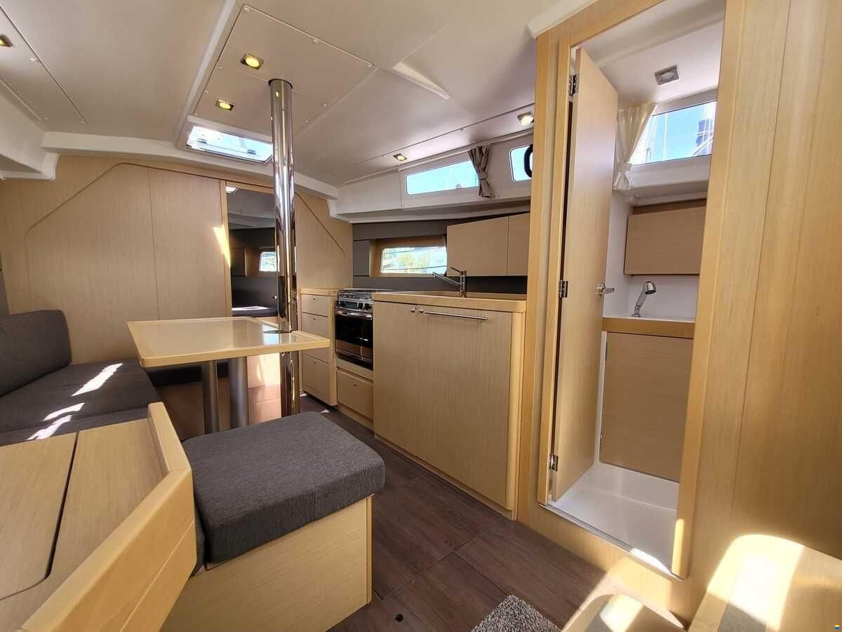Beneteau Oceanis 35