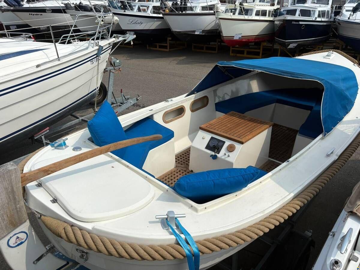 Albatros 21