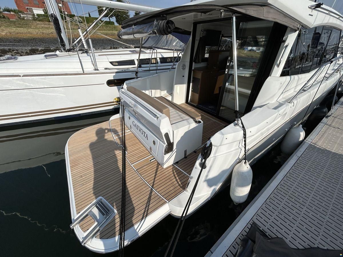 Jeanneau NC 9
