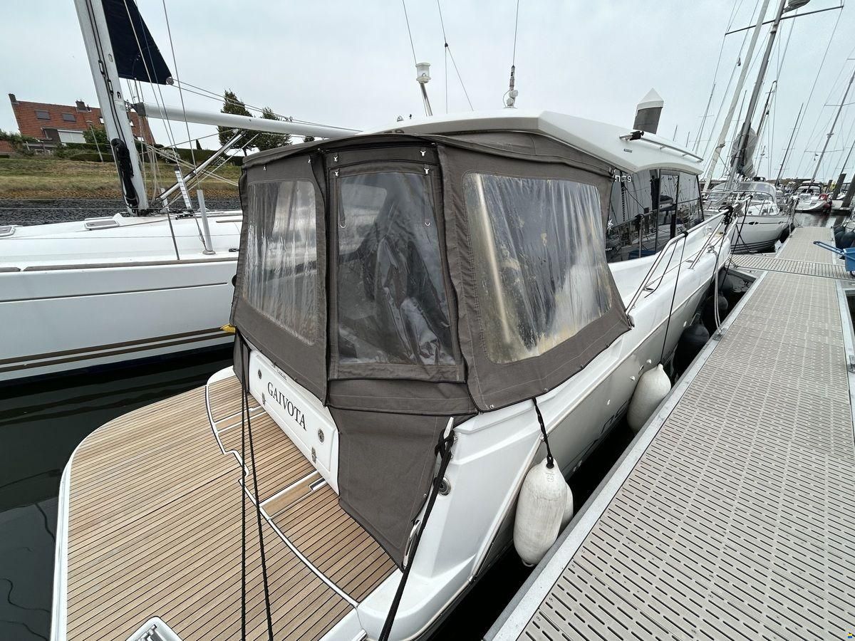 Jeanneau NC 9