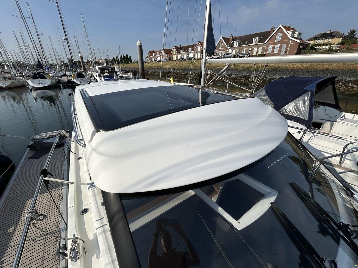Jeanneau NC 9