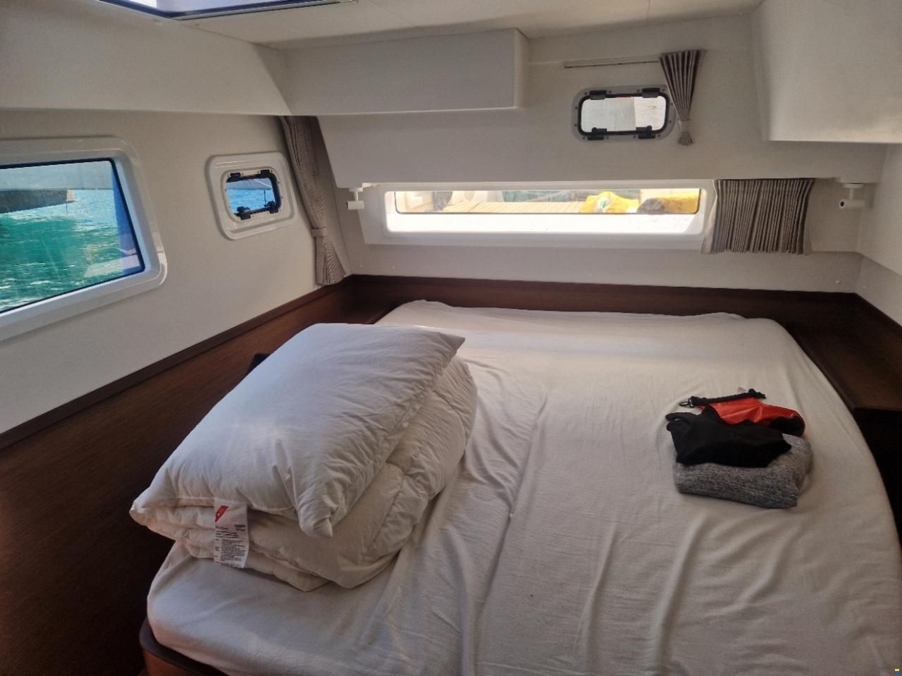 Lagoon 42