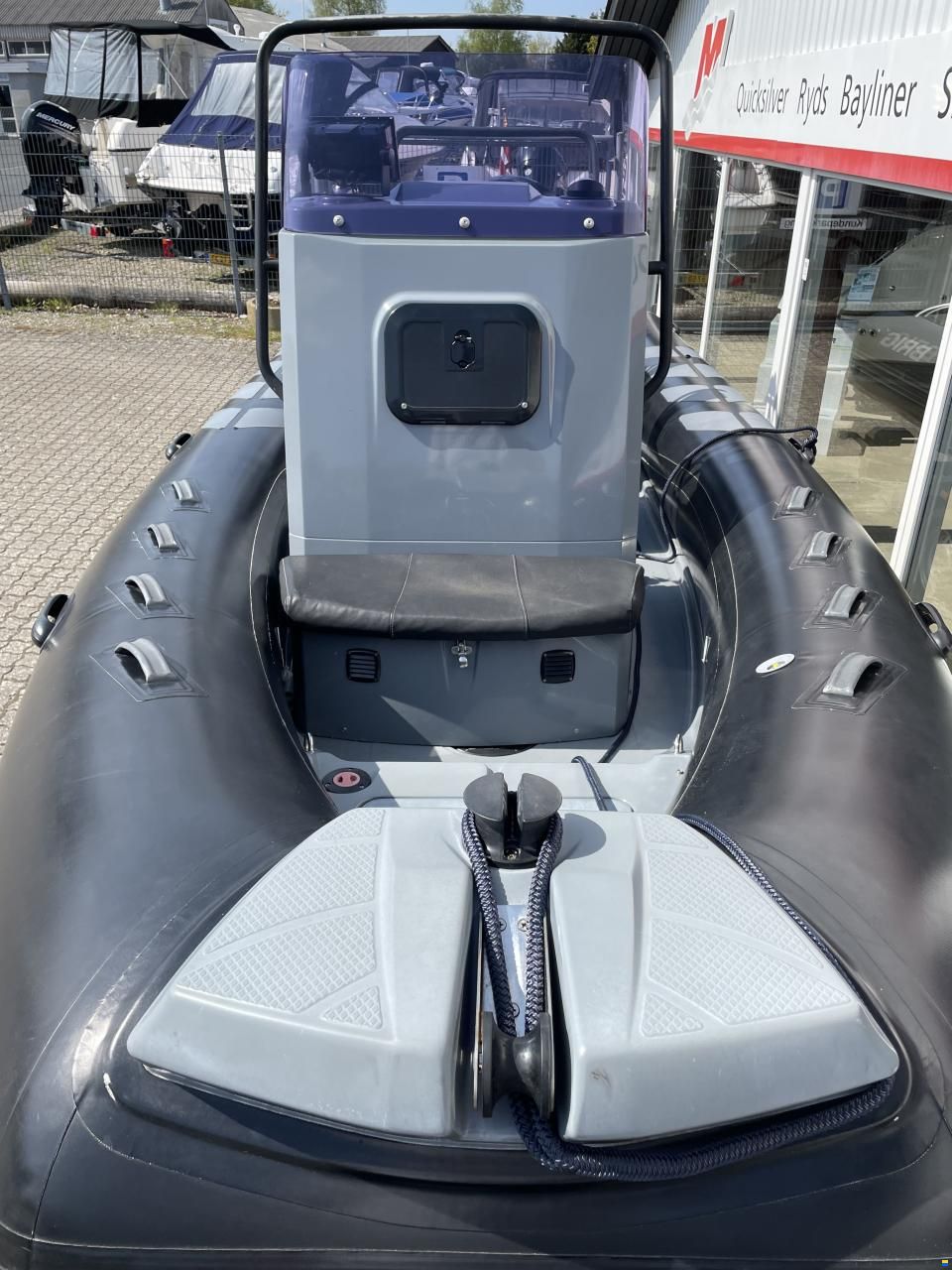 Brig Inflatable Boats 610 RIB med F150 Mercury-EFI SeaPro 3,0L
