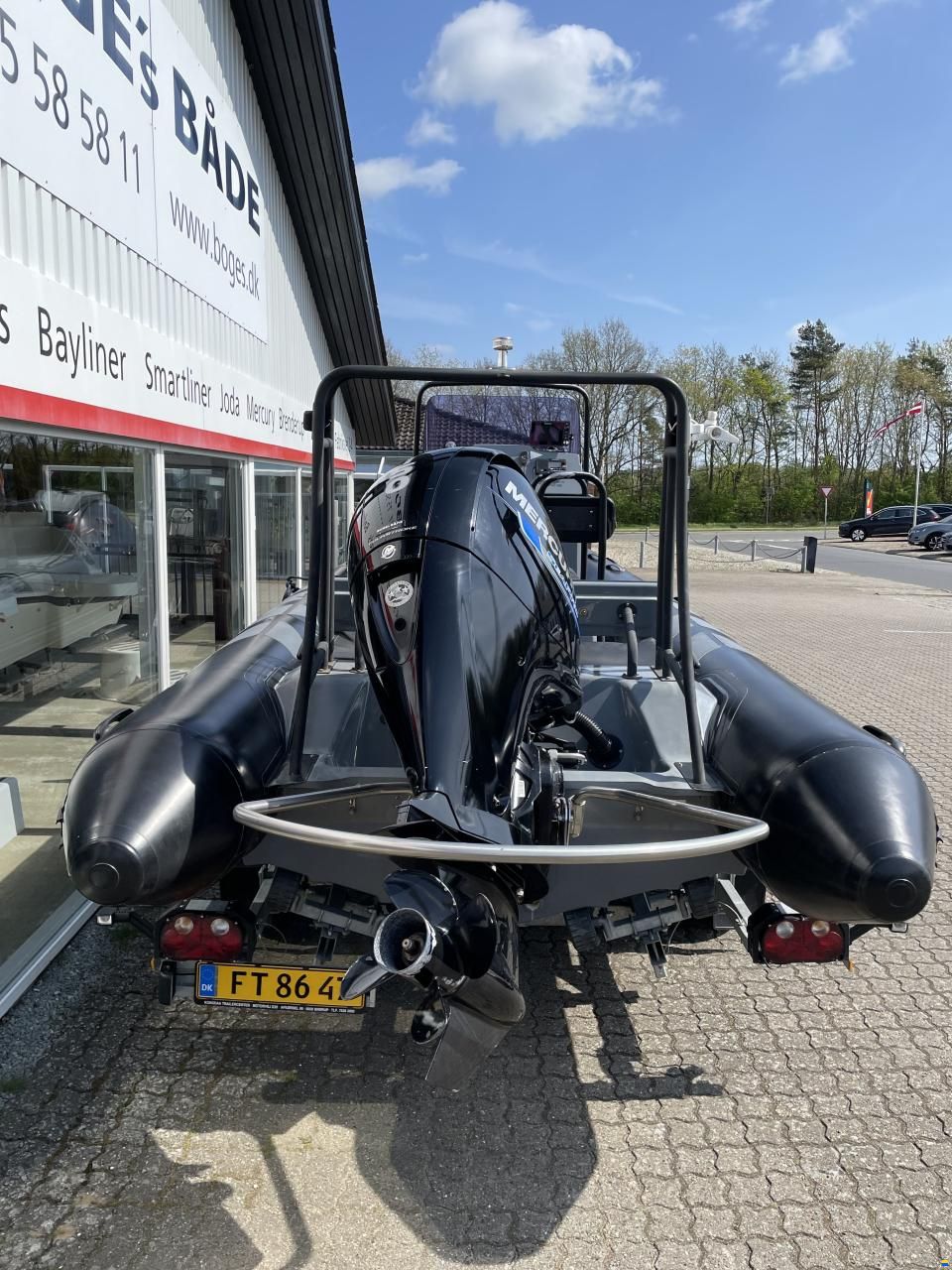 Brig Inflatable Boats 610 RIB med F150 Mercury-EFI SeaPro 3,0L