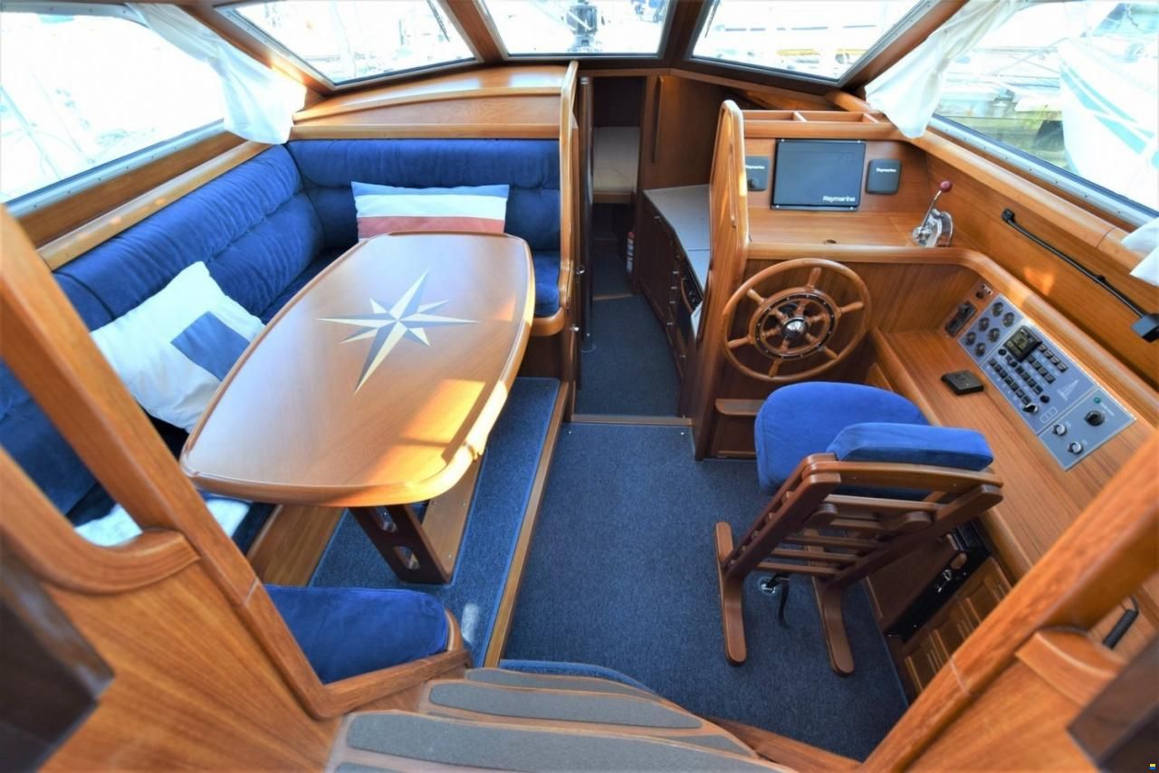 Nauticat 37