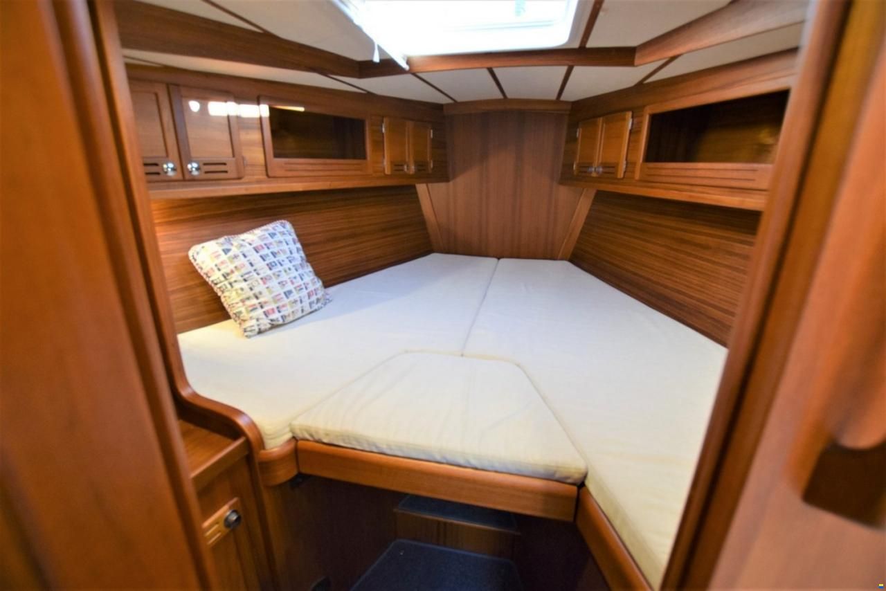 Nauticat 37