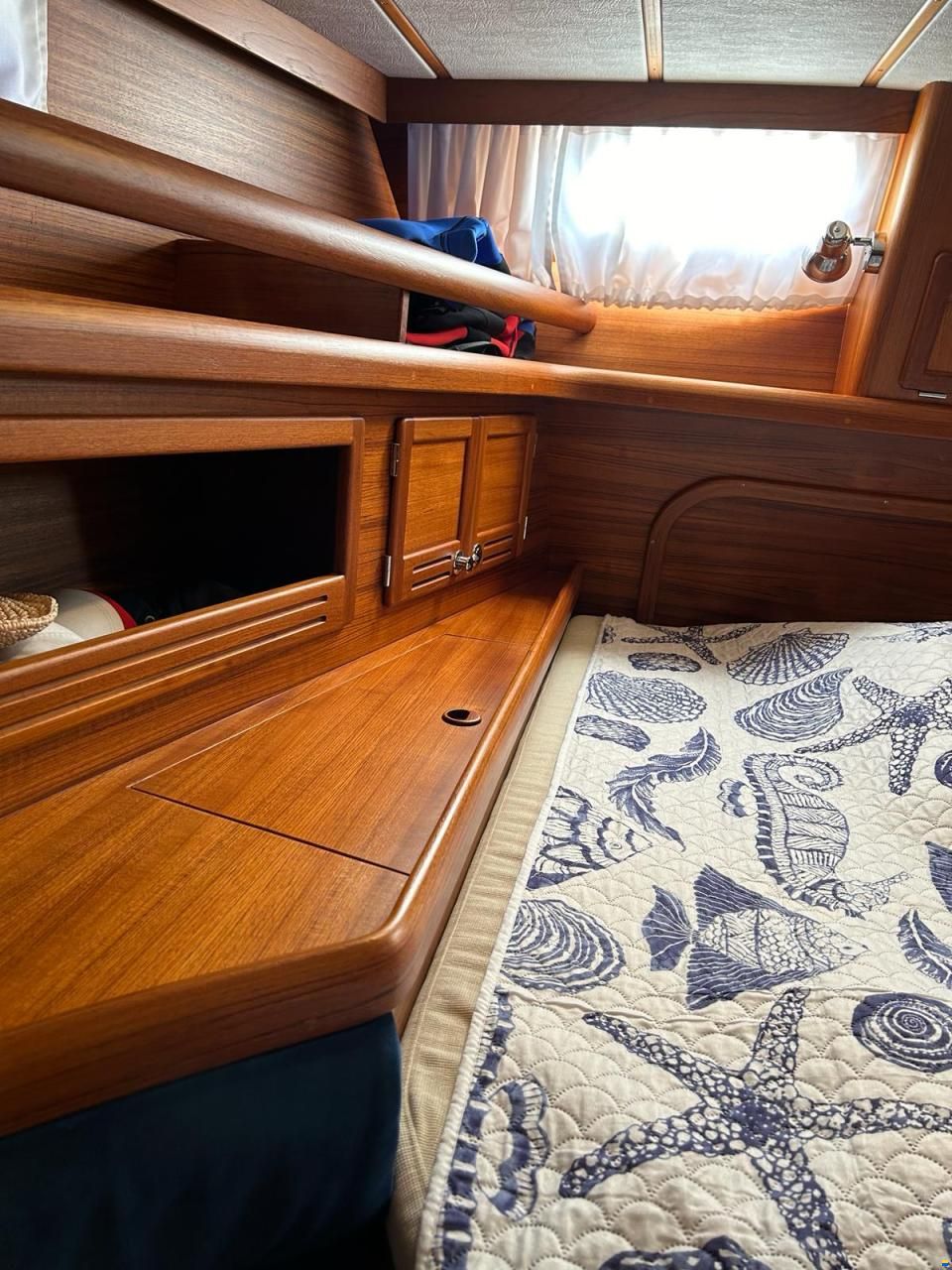 Nauticat 37
