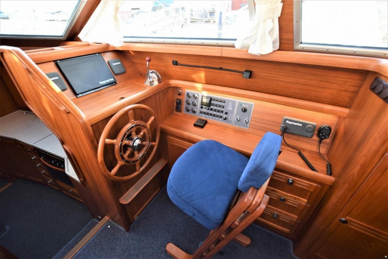 Nauticat 37