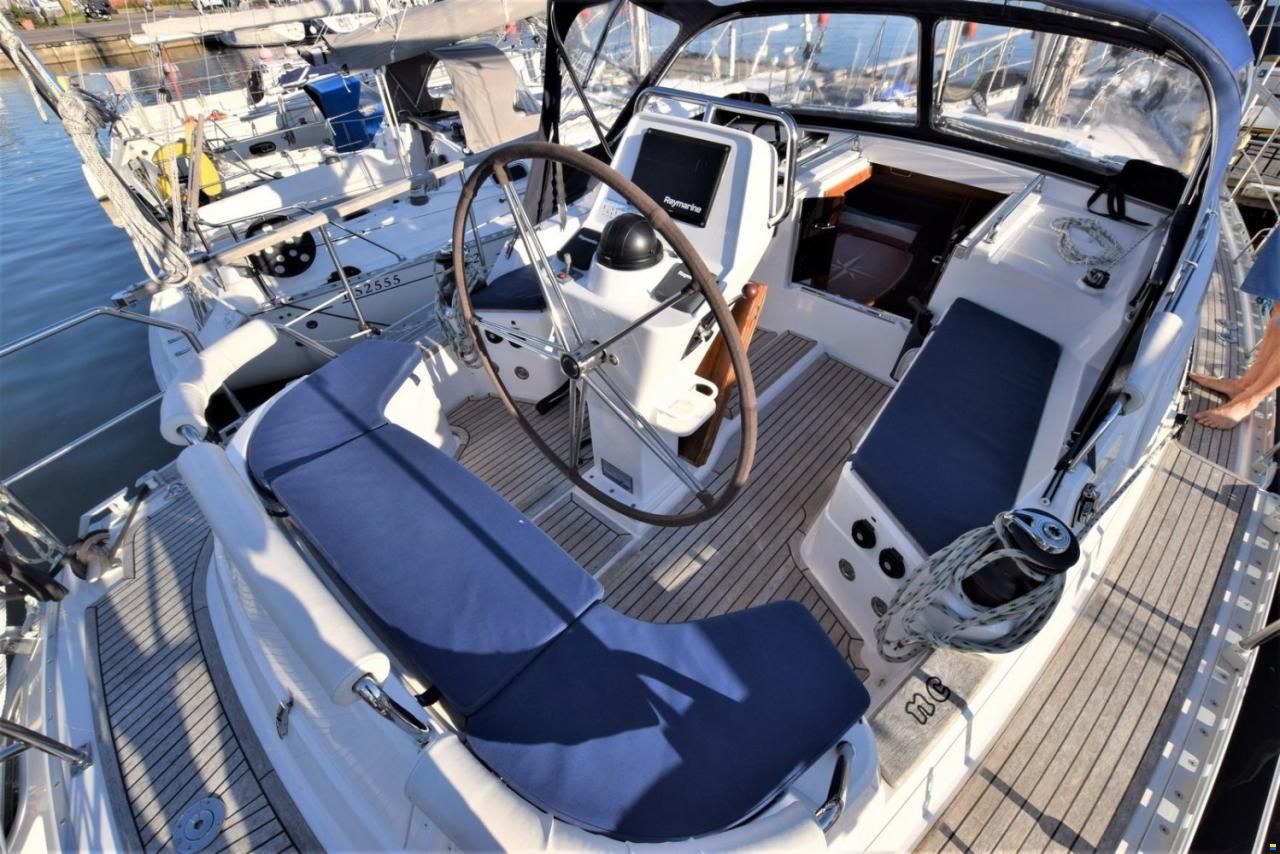 Nauticat 37