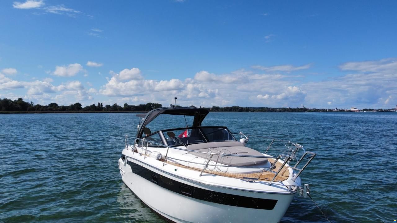 Bavaria S 30