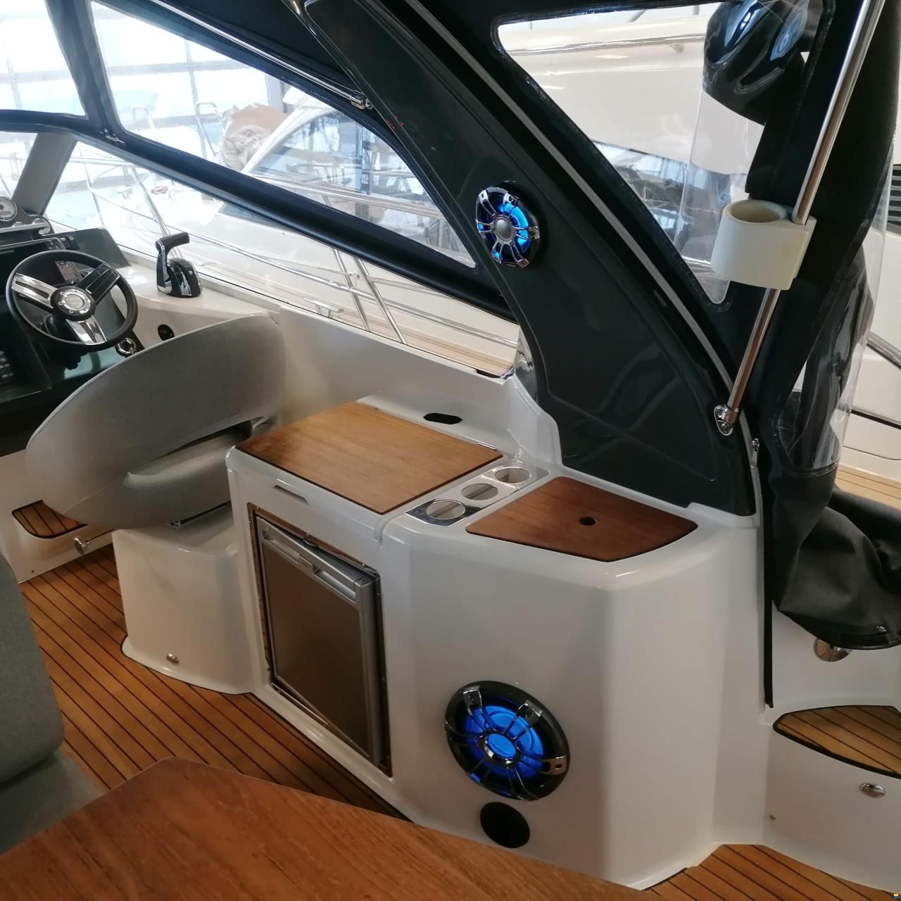 Bavaria S 30