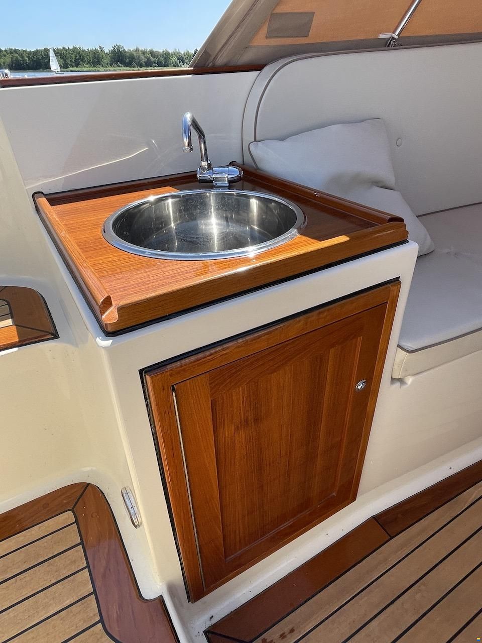Interboat 25