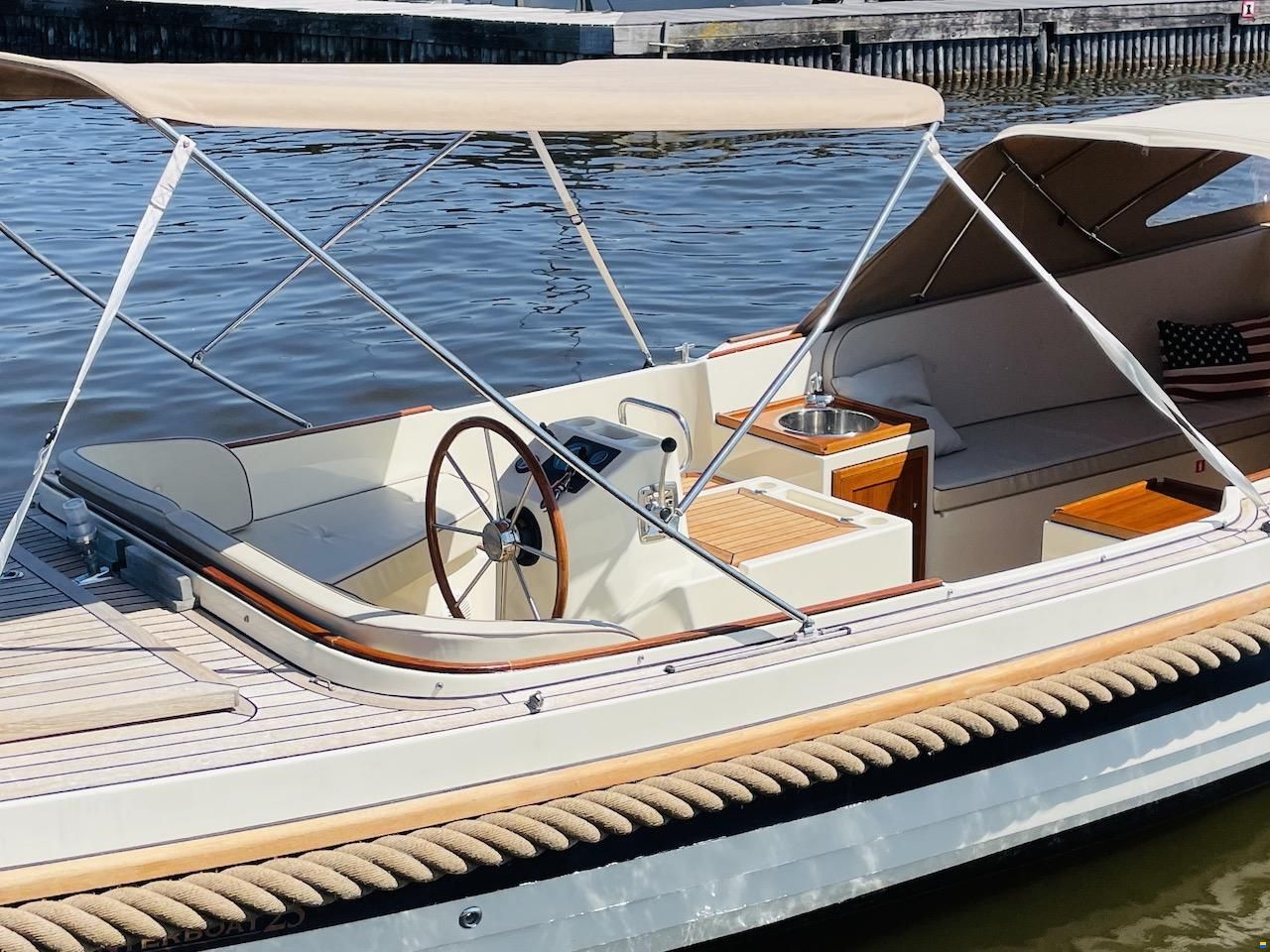 Interboat 25