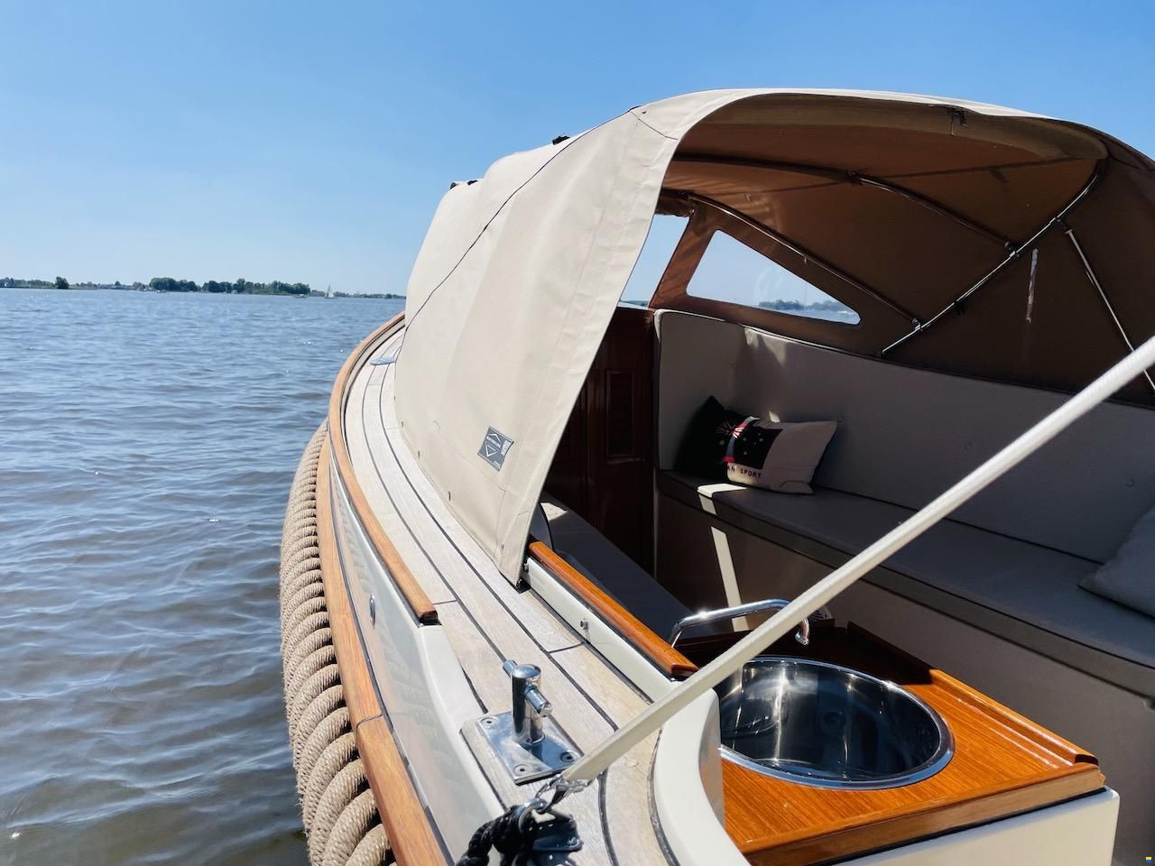 Interboat 25