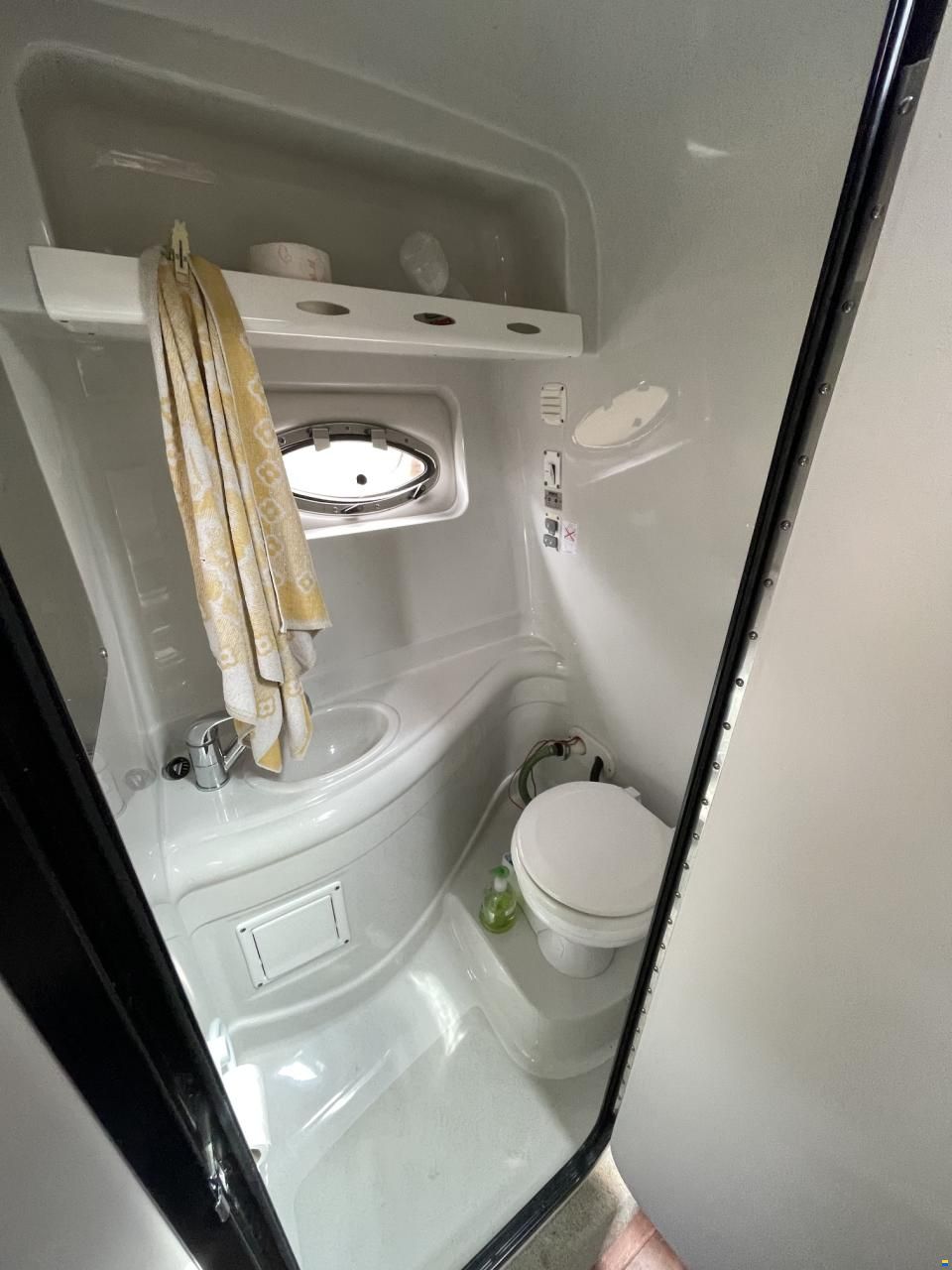 Crownline 280 CR